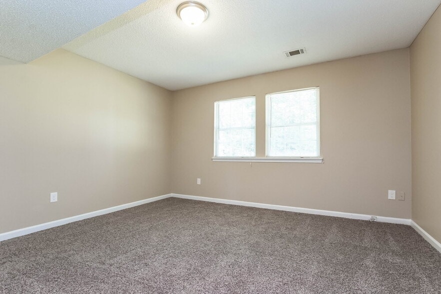 Building Photo - 7509 Stonehenge Way