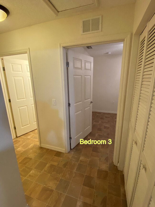 Building Photo - 154 Hurst St