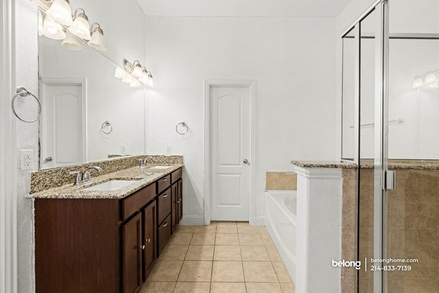 Building Photo - 741 Sundrop Dr