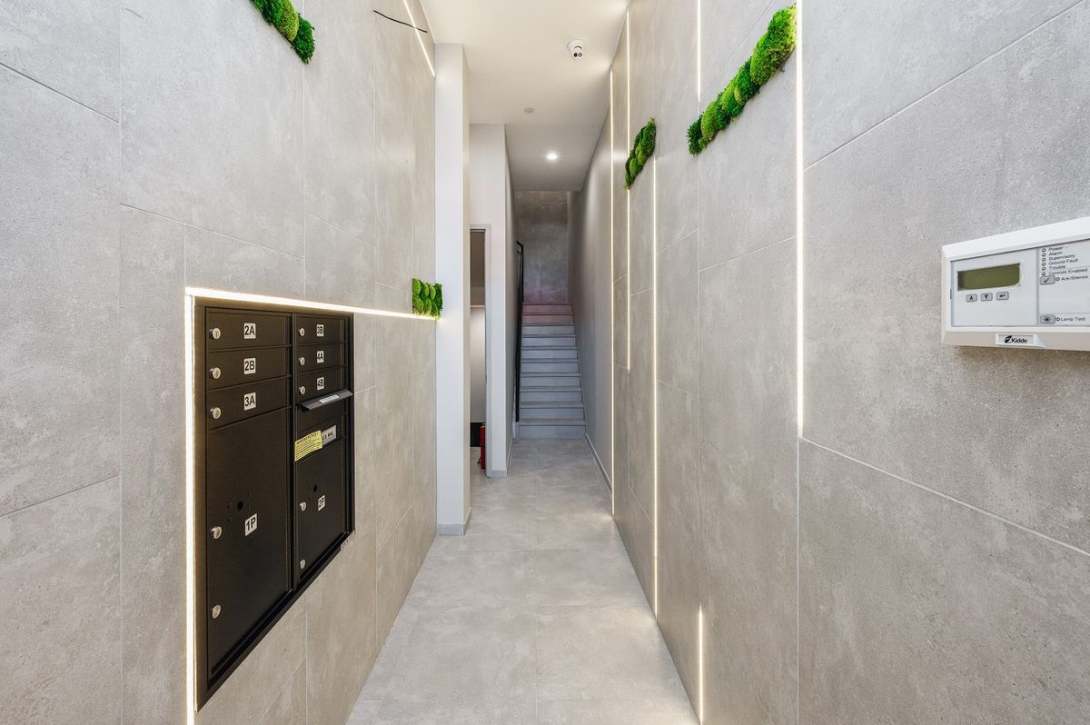 Building Photo - 582 E 138th St