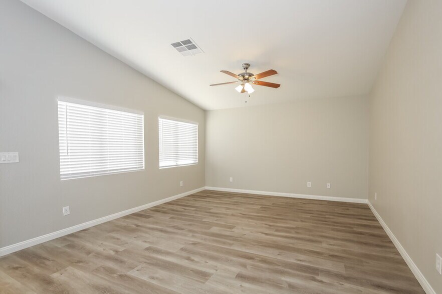 Building Photo - 1417 Iris Kelly Ave