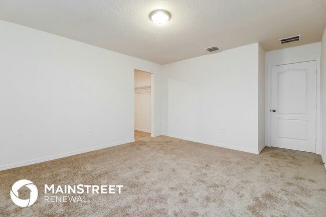 Building Photo - 2443 Caspian Dr