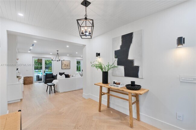 Building Photo - 9301 SW 93rd Ave