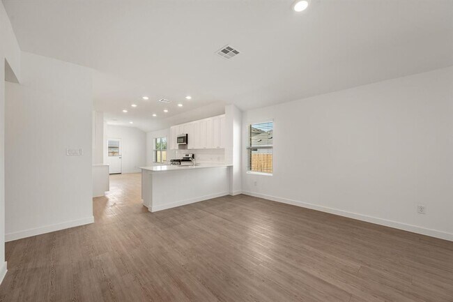 Building Photo - 1407 Hermosa Gdns