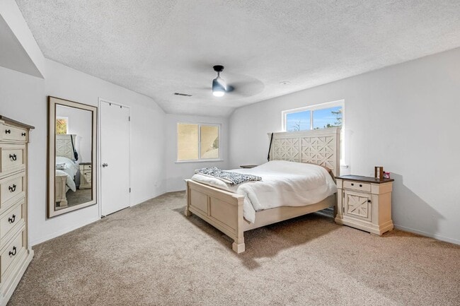 Building Photo - 3656 W Harvard Ave