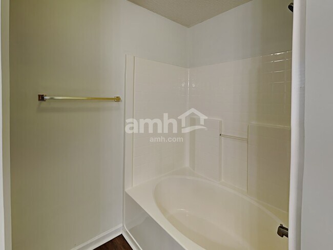 Building Photo - 7739 Sullivans Trace Dr