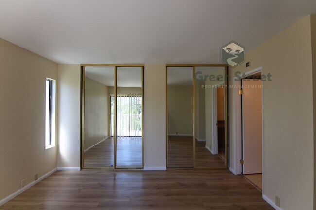 Building Photo - 3843 Camino Lindo