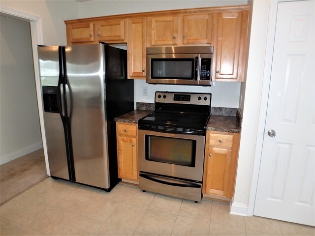 Building Photo - 2626 Bow Hunter Dr