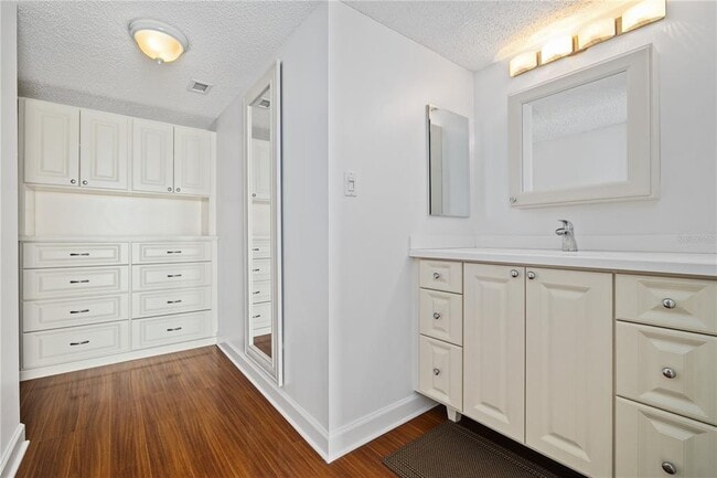 Building Photo - 2611 Bayshore Blvd