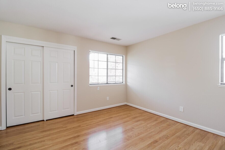 Building Photo - 412 Wood Hollow Dr