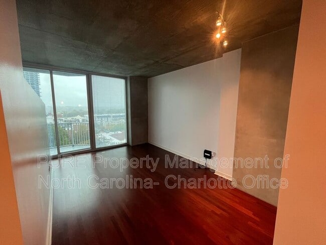 Building Photo - 210 N Church St