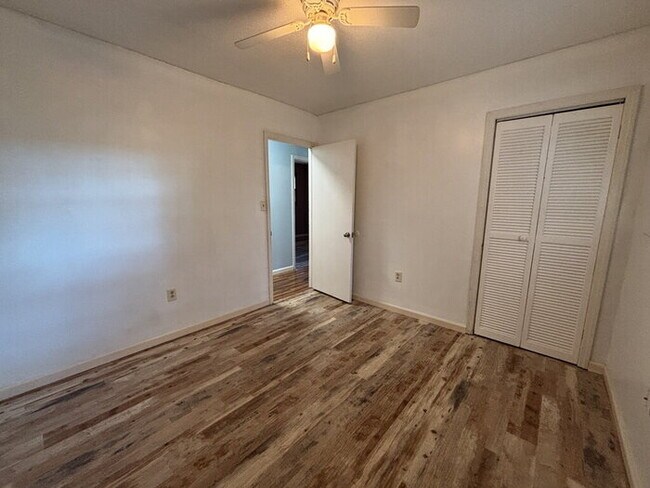 Building Photo - 4411 Donwood Dr