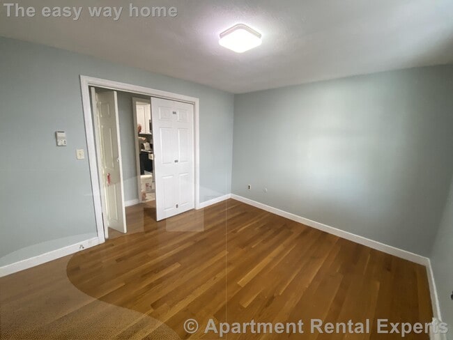 Building Photo - 92 Sylvia St