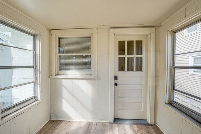 Building Photo - 706 McDonough St