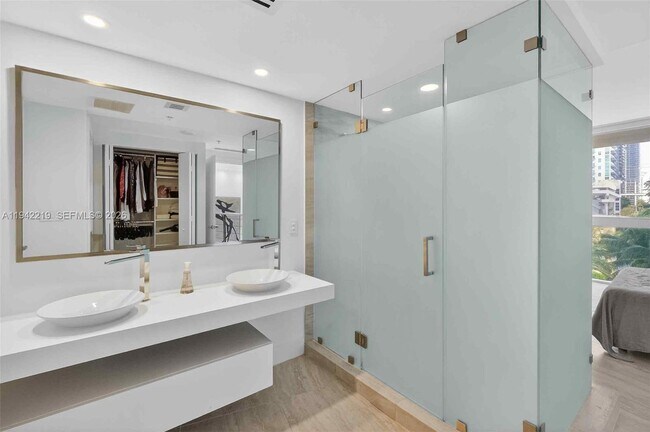 Building Photo - 92 SW 3rd St