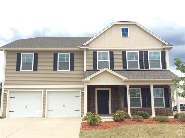 Building Photo - 3225 Saddlebrook Dr