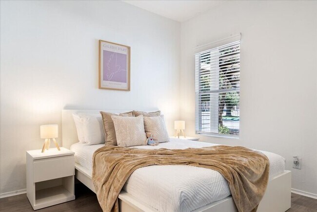 Building Photo - 12166 Metric Blvd