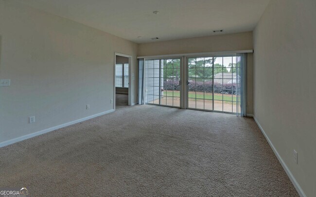 Building Photo - 6218 Azalea Way