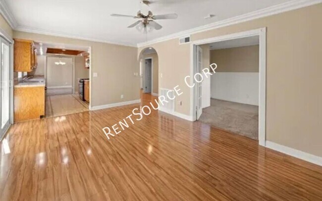 Building Photo - 25562 Avenida Frasca