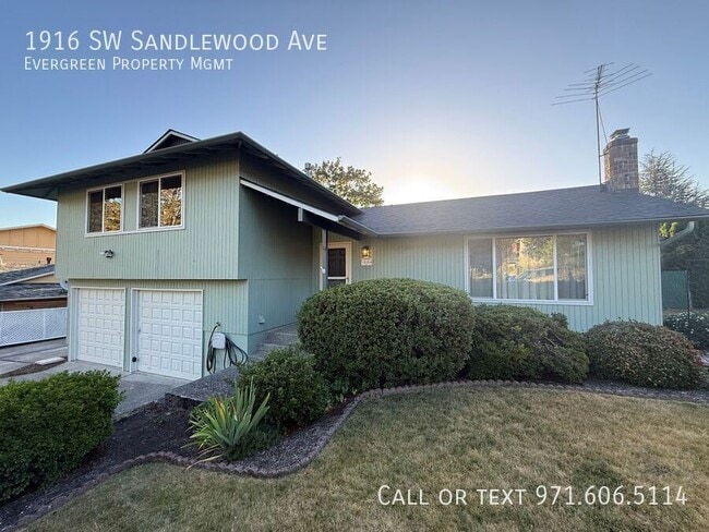 Primary Photo - 1916 SW Sandlewood Ave