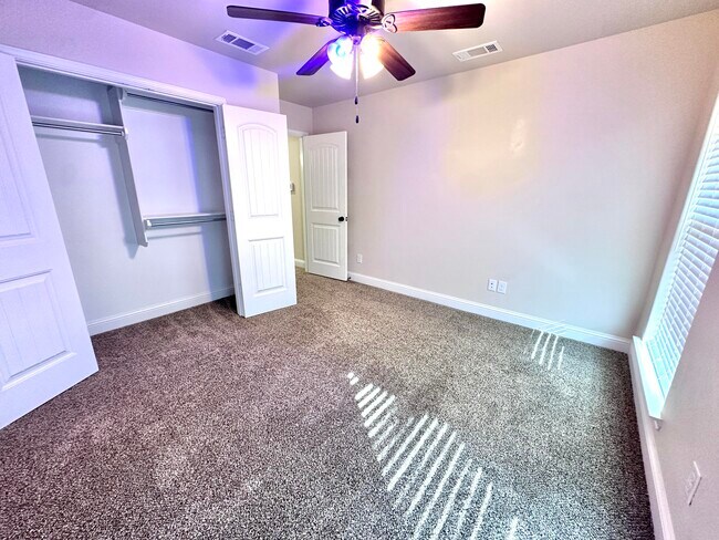 Building Photo - 7526 102nd St