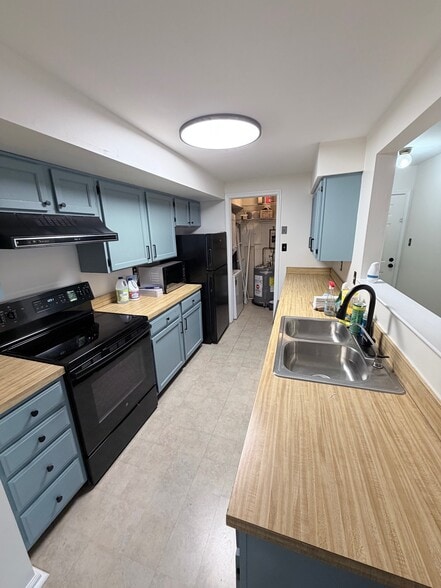 Building Photo - 20661 Shadyside Way