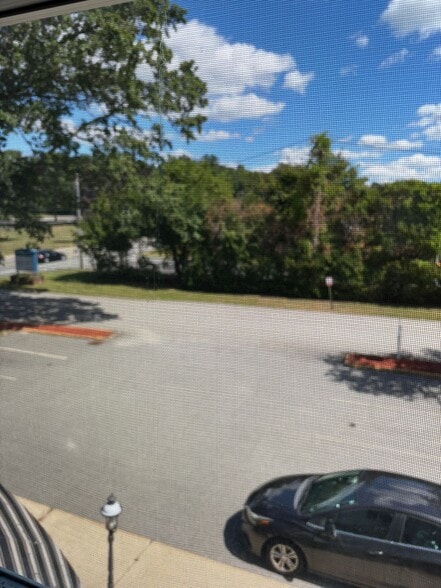 lost of parking - 200 Main St