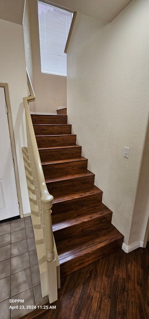 Building Photo - SCRIPPS RANCH - Ivy Hill - Nice 3 Bedroom / 2.5 Bath Townhouse.  AVAILABLE 08/17/2026.