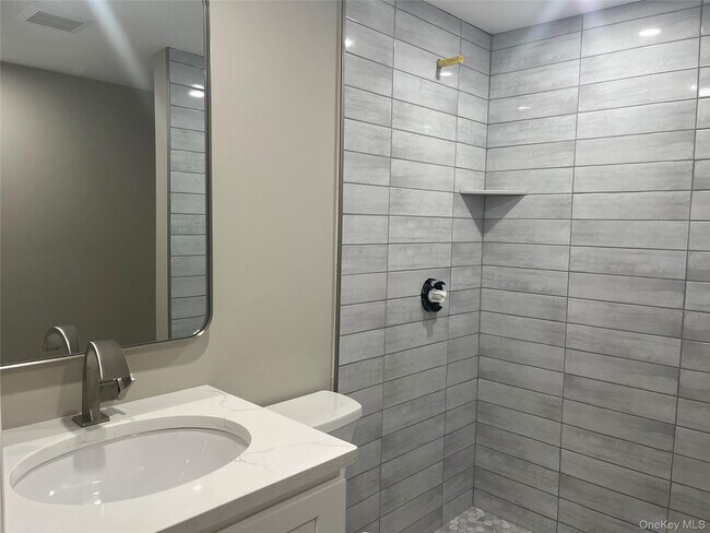 Building Photo - 26 Hanover Pl