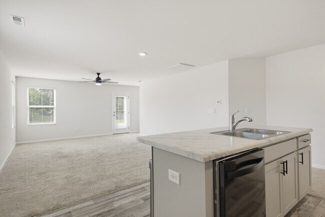 Building Photo - 414 Hope Ln