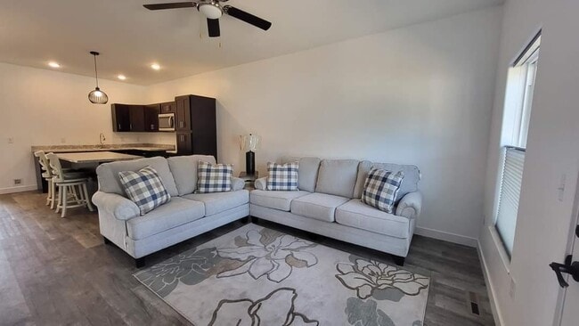 Building Photo - 305 W Madison St