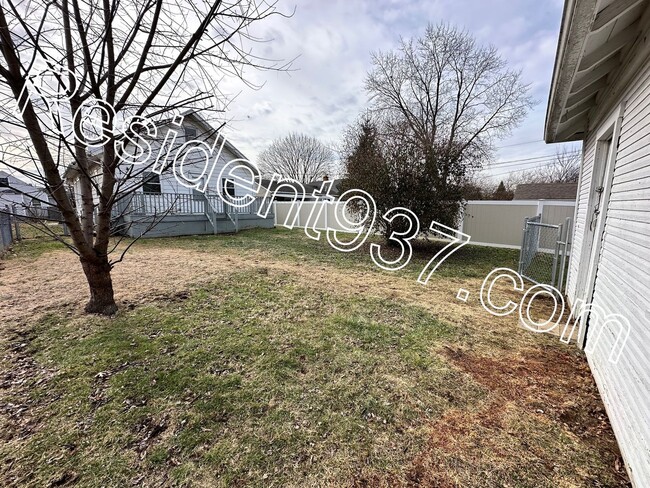 Building Photo - Charming 3 Bed 1 bath home