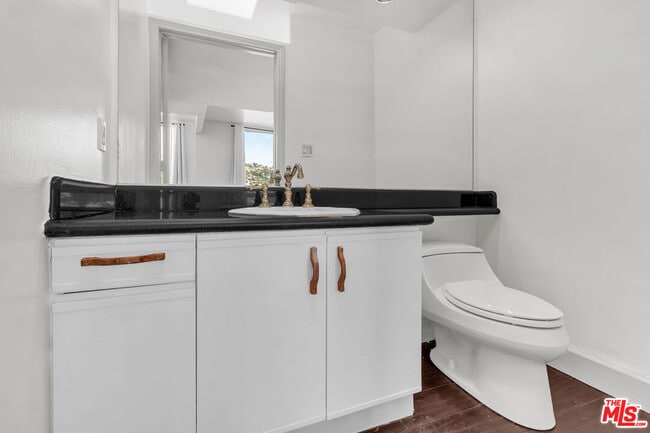 Building Photo - 131 Croft Ave