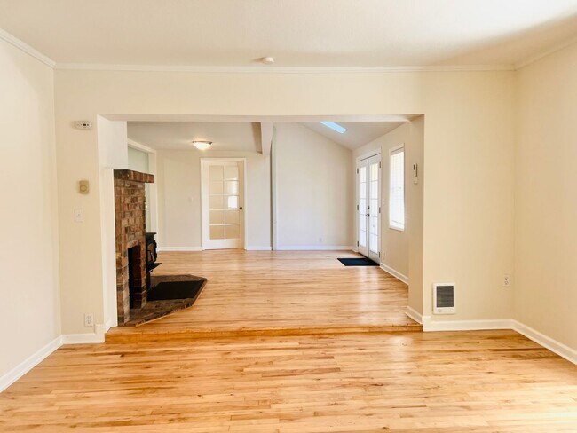 Building Photo - Must See Stunning Updated 3BR/2BA Home Available Now!