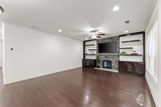 Building Photo - 2770 Prado Ln