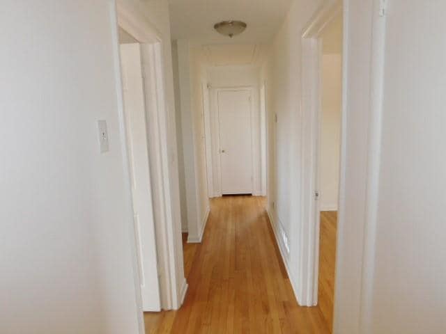 Building Photo - 2407 Summerland Dr