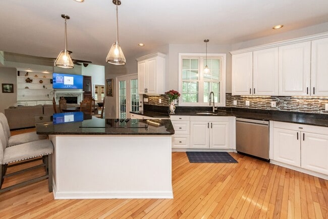 Building Photo - 2105 Williams Veneer Ct
