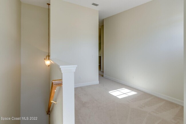 Building Photo - 1275 Etruscan Wy
