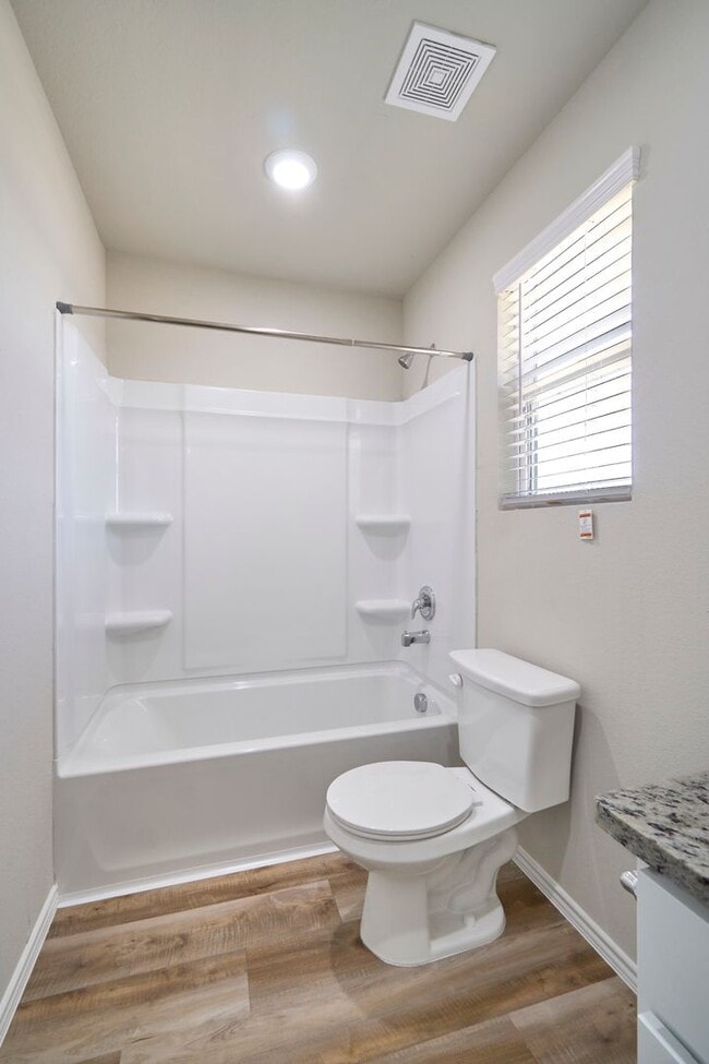 Building Photo - Hunters Ranch Beauty! 3 Bedroom 2 1/2 Bath...