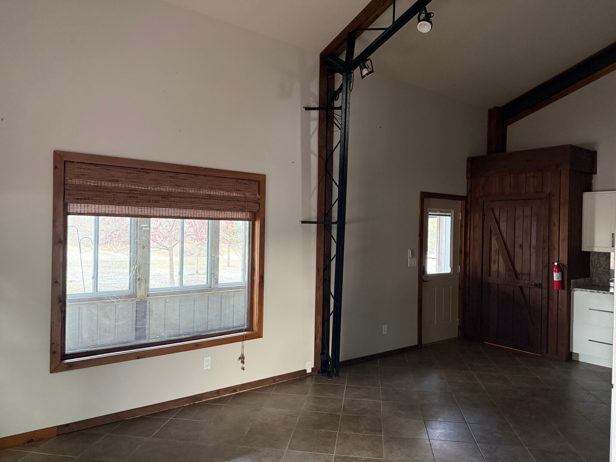 Building Photo - 11923 Fuller Rd