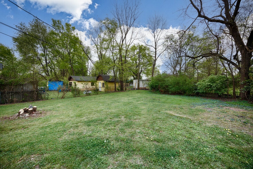 Building Photo - 800 Linwood Dr NW