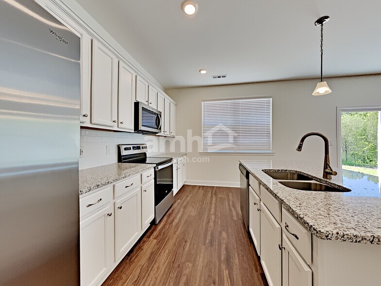 Building Photo - 2753 Bison Ct