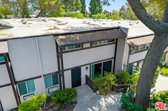 Building Photo - 394 Miraleste Dr