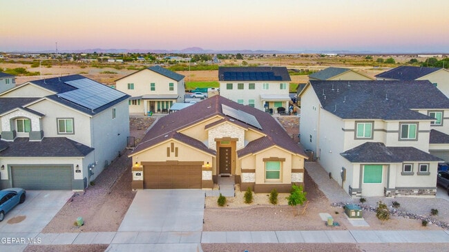 Building Photo - 10716 Drew Pearson Dr