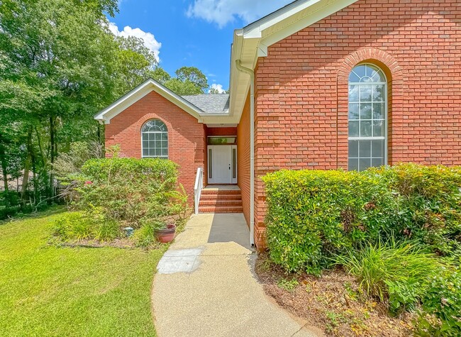 Building Photo - 4 BEDROOM 2.5 BATHROOM HOME IN OX-BOTTOM M...