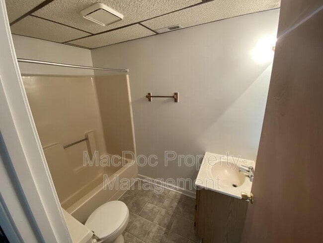 Building Photo - 9298 Hayden Dr