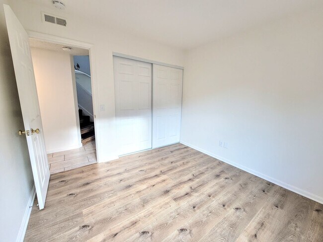 Building Photo - Pool House By Temecula Mall- Just Pure Ele...