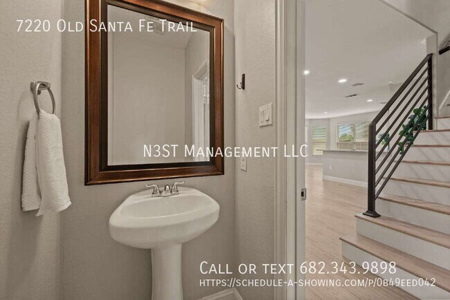 Building Photo - 7220 Old Santa Fe Trail