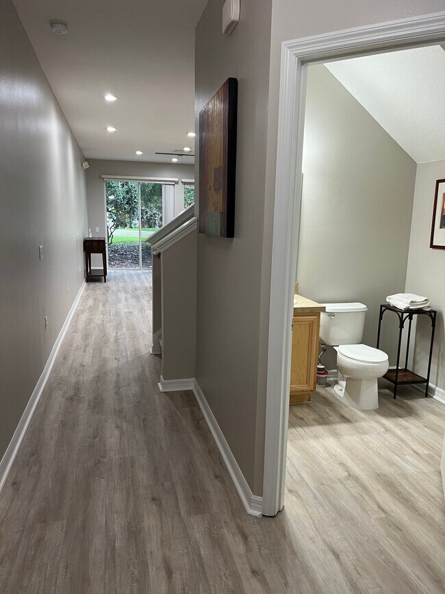 Building Photo - 5156 Regatta Dr