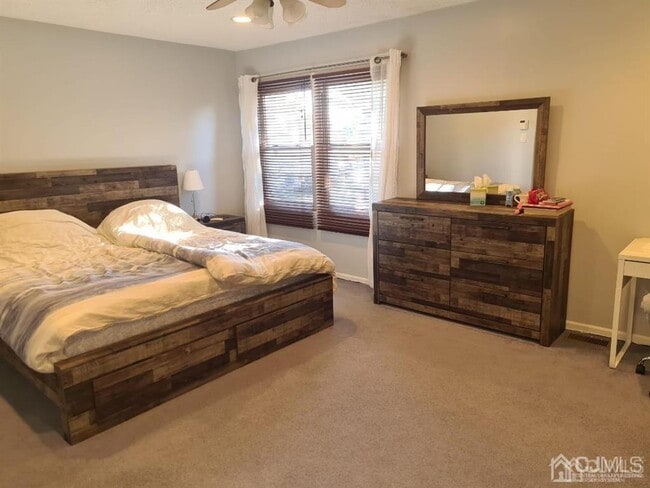 Building Photo - 36 Upperbrook Ct